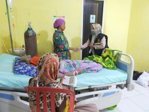 Tak Ingin Berpangku Tangan, Bantu Masyarakat Jelang Mendapat JKN-KIS