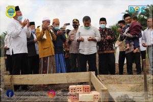 Bupati Tanjab Timur Letakan Batu pertama Pembangunan Gedung Ponpes Al-Kautsar