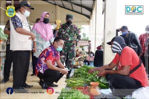 Jelang Ramadhan, Sekda Tanjab Timur Di Dampingi Satgas Pangan Sidak Pasar Muara Sabak