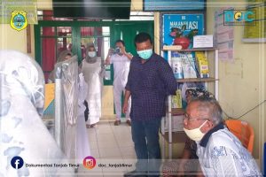 Bupati Tabjab Timur Monitoring Penyuntikan Vaksin di Puskemas Simpang Tuan