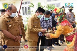 Bupati ke Gunernur : Bapak Tetaplah Orang Tua Kami