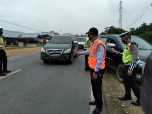Cegah Covid, Petugas Pos Perbatasan Bungo-Sumbar Himbau Masyarakat Tak Mudik