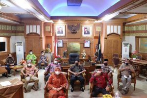 Bahas LHP 2020, Masna di Dampingi Ketua DPRD Muarojambi Zoom Meeting dengan BPK