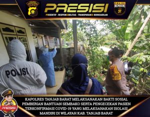 Kapolres Tanjab Barat Bagikan Sembako dan Cek Pasien Terkonfirmasi Covid-19