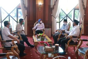 Bupati Tanjab Barat Ikuti Rapat Percepatan Penyelesaian Penegasan Batas Daerah