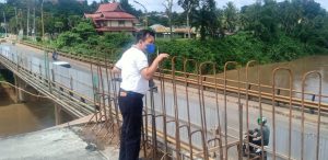 Bupati Tinjau Progres Pembangunan Jembatan lintas Merangin Dua
