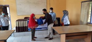 Berkah Ramadhan, WOM Finance Bagikan Bingkisan Ramadhan kepada Janda dan Dhuafa