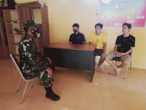 Pastikan Kepatuhan Warga, Babinsa Sosialisasi Protokol Kesehatan