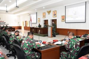 Komandan Seskoad Menerima Paparan Rencana Pengoperasian Dikreg LXI Seskoad TA 2021