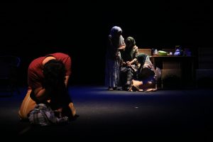 Bangkitkan Semangat Generasi Muda Teater Jambi, FKIP Unbari Gelar ‘Ayahku Pulang’ di TBJ