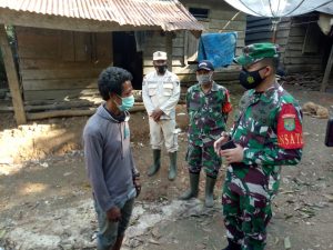 Di Lokasi TMMD, Dansatgas Juga Intensifkan Pendekatan Dengan Warga SAD