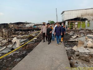 Kapolda Jambi Tinjau Kebakaran di Mendahara Tengah Tanjab Timur