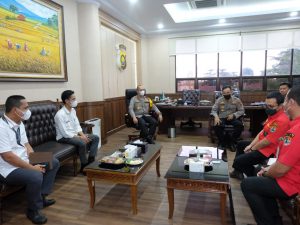 Polda Jambi Terima Penghargaan Pengendalian Kebakaran Hutan dan Lahan Tahun 2020