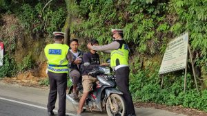 PPKM Edukasi Warga Patuhi Prokes dan Tertib Berlalu Lintas Polres Muarojambi