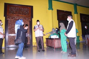 Hairan Tinjau Fasilitas dan Ruang Isolasi Pasien Covid-19 di Kualatungkal