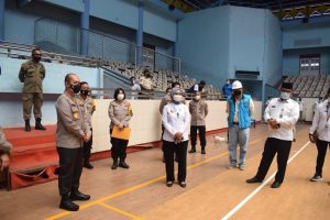 Kapolda Jambi Bersama Pj Gubenur Jambi Tinjau Lokasi Vaksinasi Massal