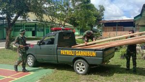 Cukupi Kebutuhan Material, Kodim Sarko Kirim Kayu ke Lokasi TMMD