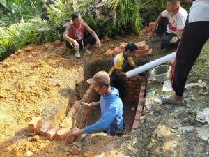 Peduli Kesehatan, TMMD Kodim Sarko Bangun MCK di Bukit Beringin