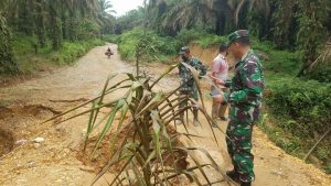Jalan ke Lokasi TMMD Nyaris Putus, Dandim 0420 Sarko : Hari Ini Langsung Kita Perbaiki