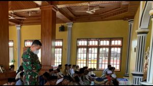 Tinjau Lokasi TMMD, Dandim Sarko Sempat Sholat Jum’at di Masjid At-Taqwa