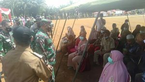 Danrem 042/Gapu Apresiasi Satgas TMMD Saat Meninjau Baksos