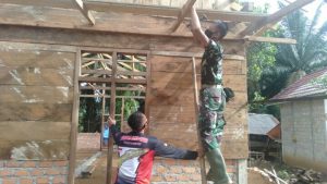 Satgas TMMD Kodim Sarko Kebut Rehab Rumah Supriyanto