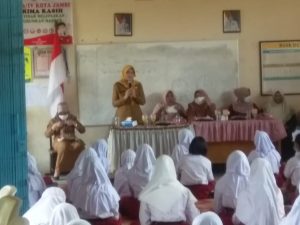 Masa PPKM Mikro, Kasatpol PP Sesalkan Pengumpulan Murid Kelas VI SDN 66 Kota Jambi