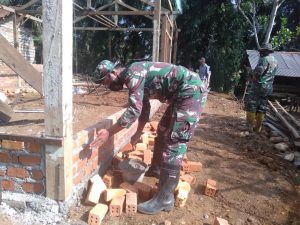 Pra TMMD Kodim Sarko, Rehab Rumah Supriyanto Mulai Pasang Bata