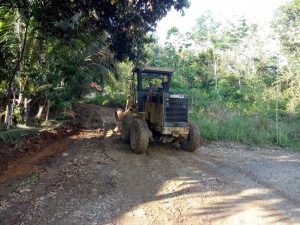 Maksimalkan Alat Berat Pengerjaan Sasaran Fisik TMMD di Bukitberingin