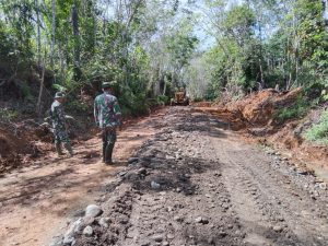 Pengerasan Jalan TMMD 111 Kodim Sarko Dikebut