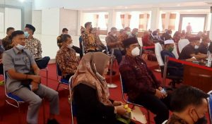 Mashuri Sampaikan Jawaban Pemerintah Atas Pandangan Fraksi-fraksi Dewan Terhadap APBD 2020