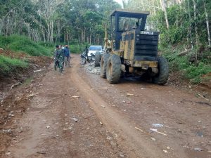 Pengerasan Jalan Desa Program TMMD 111 Terus Kebut