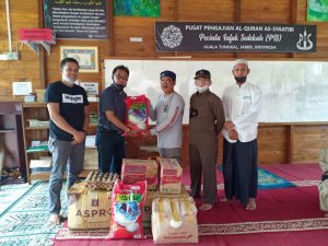 Pengurus ASRI Media Grup Berikan Bantuan Ke Pusat Pengajian Al-Quran As-Syaatibi Kualatungkal