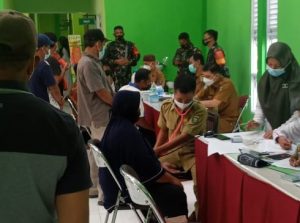 Warga Kuamang Jaya Antusias Sambut Pelaksanaan Vaksin