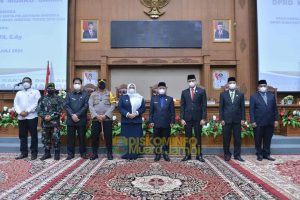 Bupati Muarojambi Hadiri Rapat Paripurna PAW Anggota DPRD