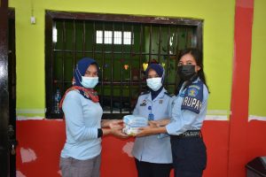 Perketat Prokes, Lapuanja Kembali Lakukan Pembagian Masker Kepada WBP