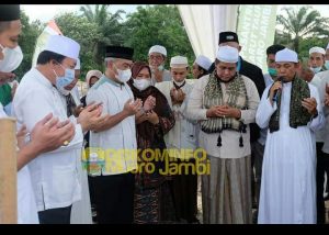 Peletakan Batu Pertama Masjid Daarut Tauhid, Bupati Muarojambi dampingi HBA