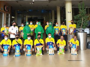 Sambut HUT RI ke 76, Korem 042/Gapu bersama YKJ Gelar Bakti Sosial