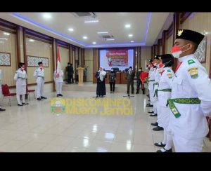 Bupati Muarojambi Pimpin Upacara Pengukuhan PASKIBRAKA TA 2021