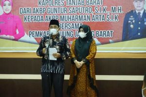 Gelar Malam Pisah Sambut Kapolres Tanjab Barat, Bupati: Small is Beautiful