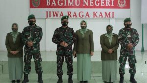 Dandim Sarko Lepas Dua Perwira Purna Tugas