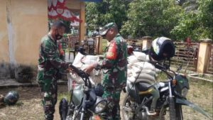 Kodim 0420/Sarko Distribusikan Bantuan Beras Pangdam II/Swj Kepada Masyarakat