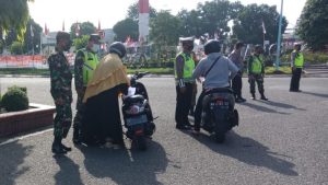 Kota Jambi PPKM Level 4, Personel Koramil Telanaipura Bantu Pengetatan Mobilitas Masyarakat