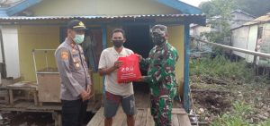 Kodim Tanjab Salurkan Bantuan Sembako Bagi Warga Terdampak Covid-19 di Tanjab Timur