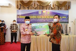 Evaluasi Penanganan Covid-19 Kerinci dan Sungai Penuh, Al Haris Salurkan Bantuan Pemprov