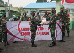 Kodim 0415/Jambi Salurkan Bantuan Beras Pangdam II/Swj Bagi Warga Terdampak Covid-19