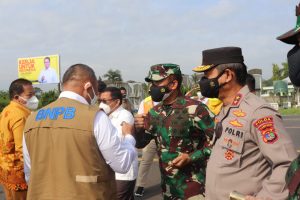 Pangdam II/Sriwijaya Dampingi Kunker Menko Perekonomian RI dan Kepala BNPB Pusat di Provinsi Lampung