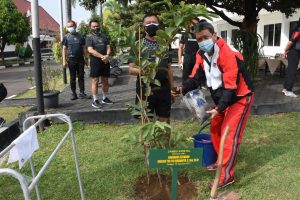 Gerakan Penghijauan Guna Ciptakan Lingkungan Asri di Seskoad