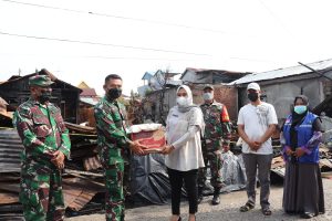 Tinjau Lokasi Kebakaran di Tungkal Ilir, Dandim 0419 Tanjab Beri Bantuan