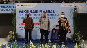 Sinergi BI dan OJK Percepat Vaksinasi dengan Target 10 Juta Pegawai IJK dan SP